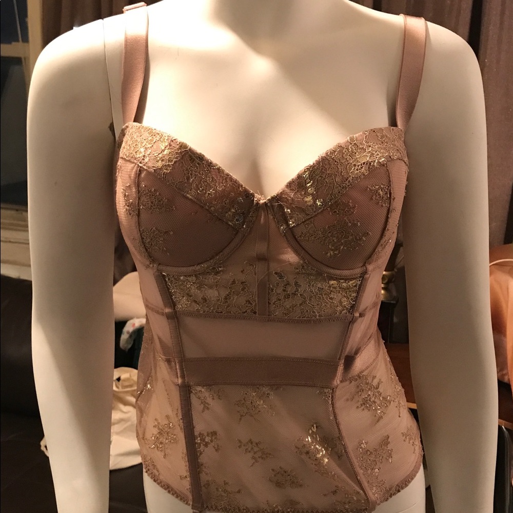 Hot VS CORSET NWT 36C